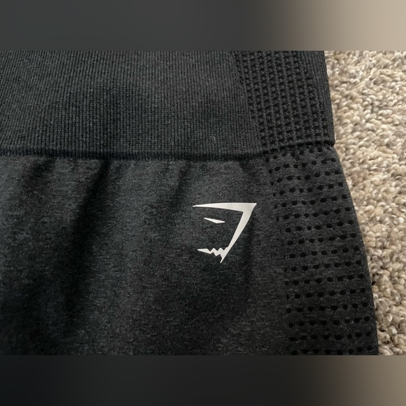 Gymshark Black Leggings like new - Picture 2 of 6